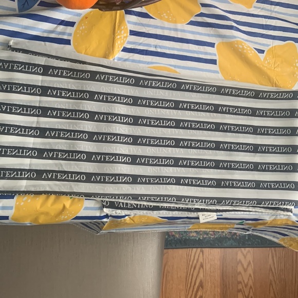 Chiffon scarf - Picture 3 of 3